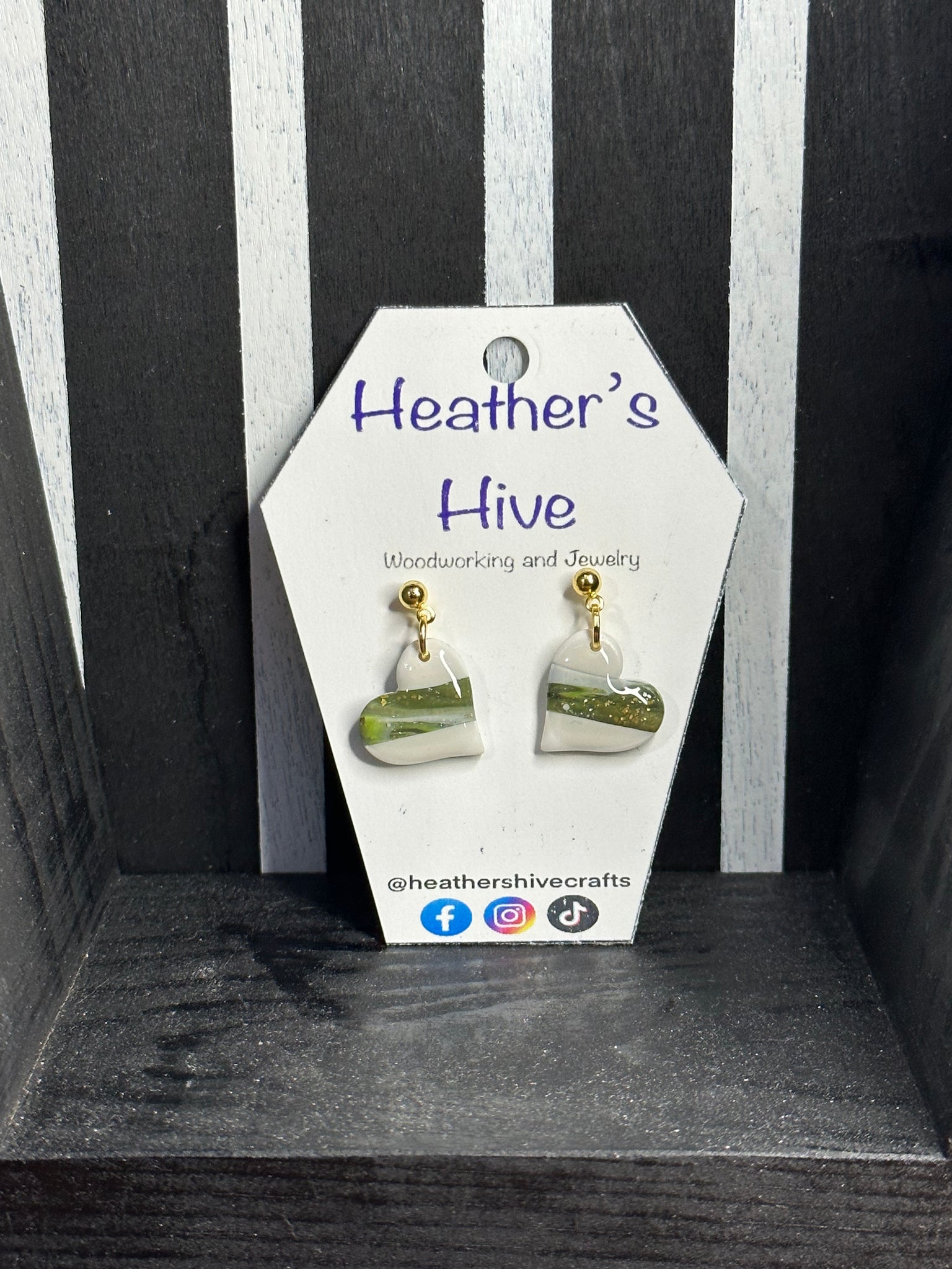 Heart dangle earrings